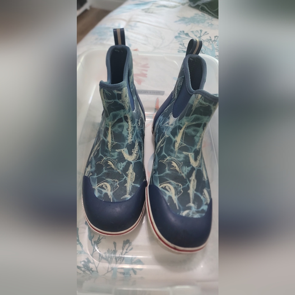 MEN'S Pelagic Pursuit 6" Fishing Boots Size 9 Americamo